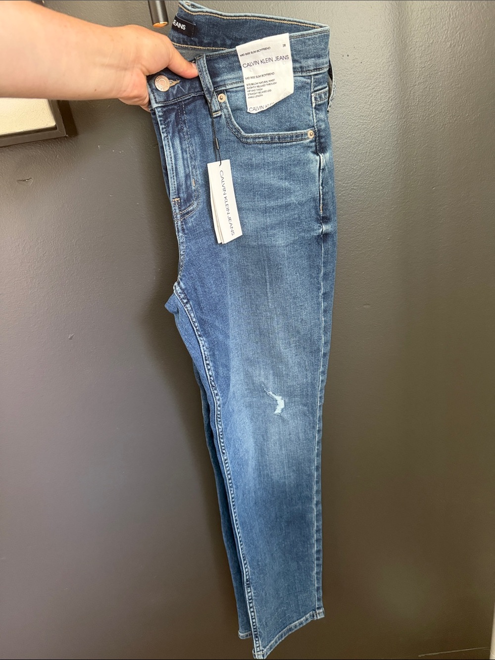 Calvin Klein Women's mid rise slim boyfriend Jeans with Subtle Distress
